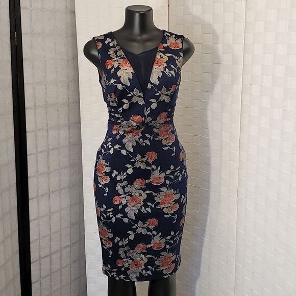BRAND NEW ENFOCUS STUDIO  SLEEVELESS FLORAL V-NECK WOMEN"S DRESS - Picture 1 of 14